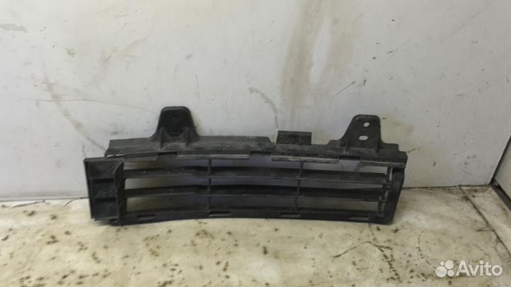 Решетка в бампер левая Toyota Land Cruiser