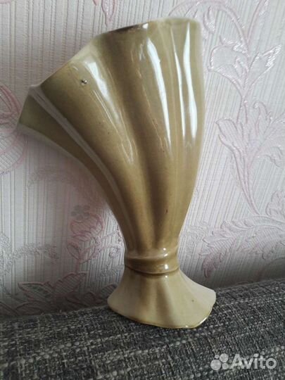 Кашпо фарфоровое настенное