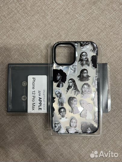 Чехол на iPhone