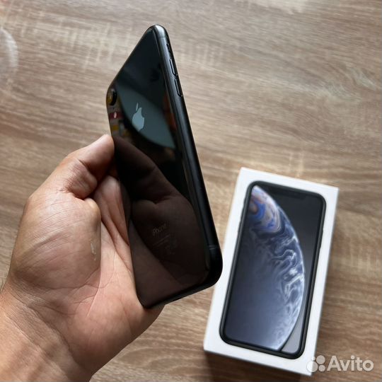 iPhone Xr, 64 ГБ