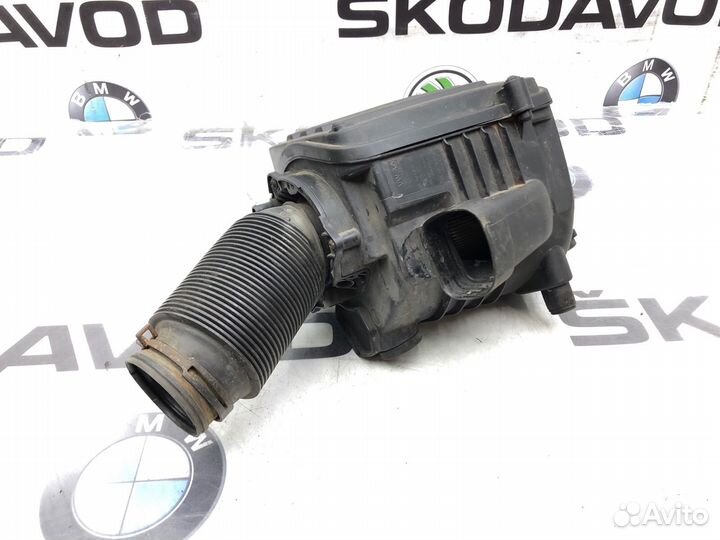 Корпус воздушного фильтра Skoda Octavia A5 (1Z)