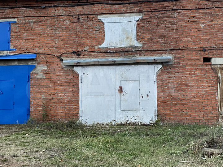 Гараж, > 30 м²