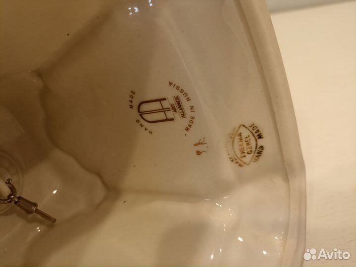 Колокол со звонарем с позолотой гжель. Уникальный