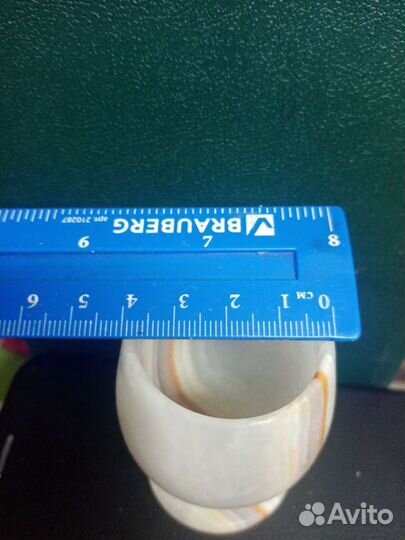 Рюмка из оникса со сколом