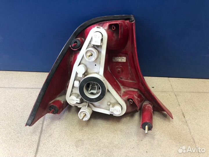 Задний правый фонарь Ford Focus I