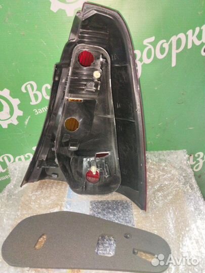 Фонарь задний левый Renault Logan 1