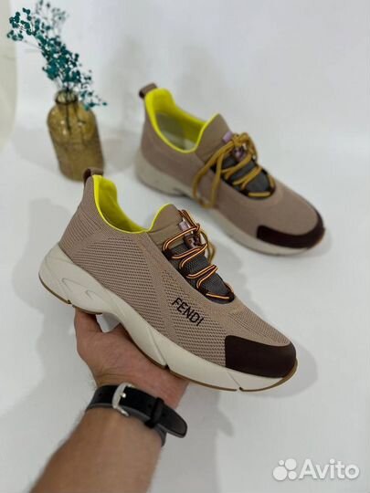 Кроссовки Fendi