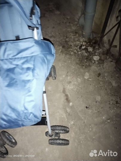 Прогулочная коляска трость