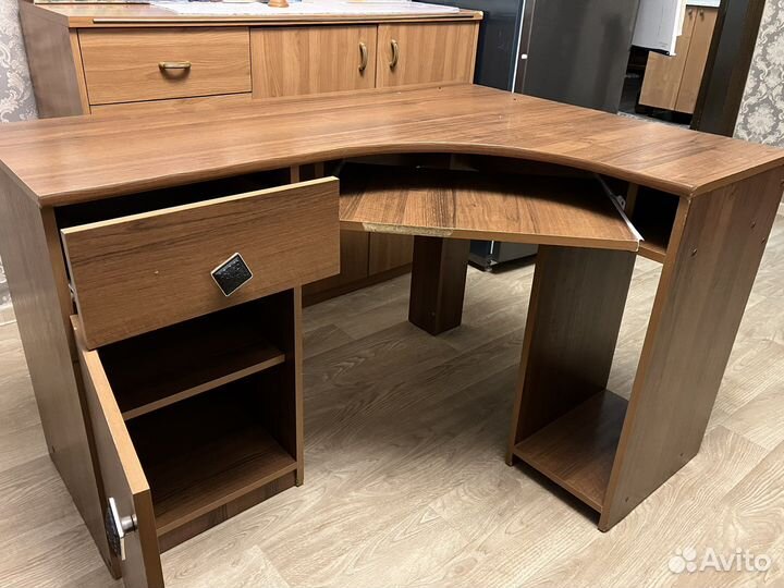 Угловой компьютерный стол бу