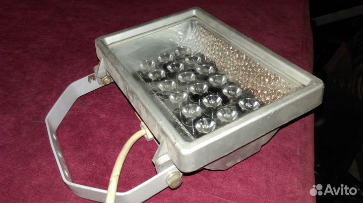 Прожекторы,светильники уличные