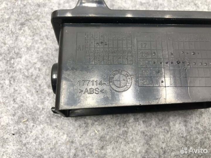 Панель пластиковая правый Bmw X5 G05 B57D30B 2022