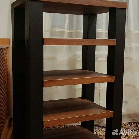 Стойка для аудио аппаратуры из массива