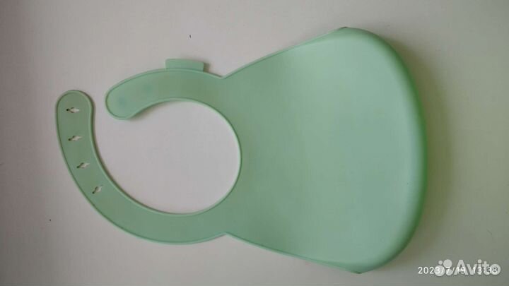 Силиконовый нагрудник для кормления