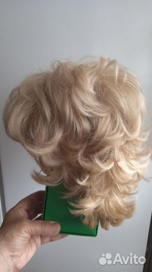 Парик женский