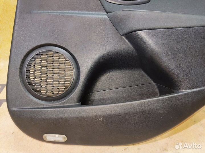 Обшивка задней правой двери Renault Megane 3