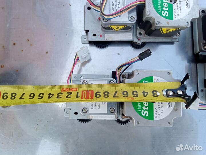 Шаговый двигатель