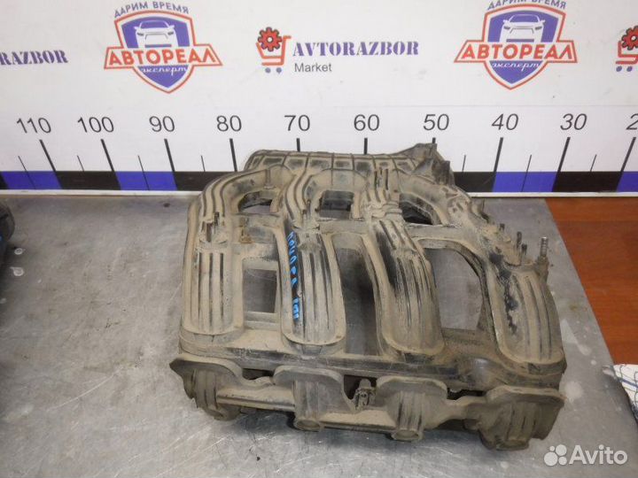 Коллектор впускной Лада Приора 21126 2010