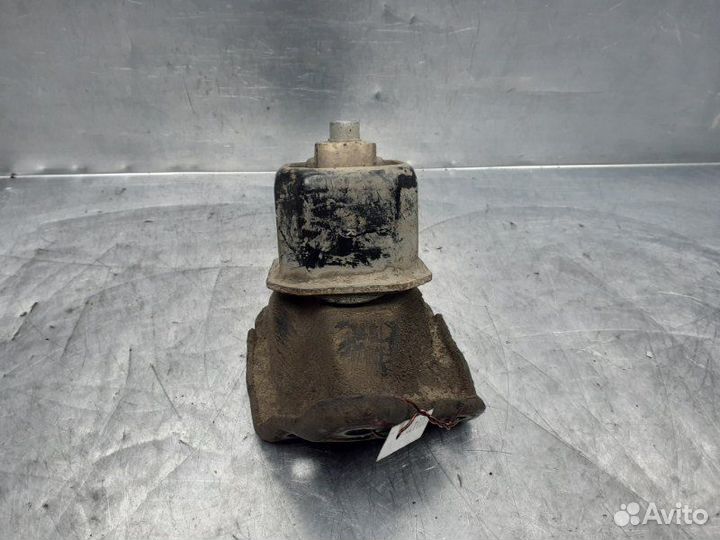 Кронштейн опоры двигателя Volkswagen Pointer/Golf