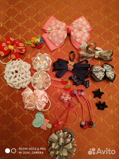 Резинка и заколки для волос детские