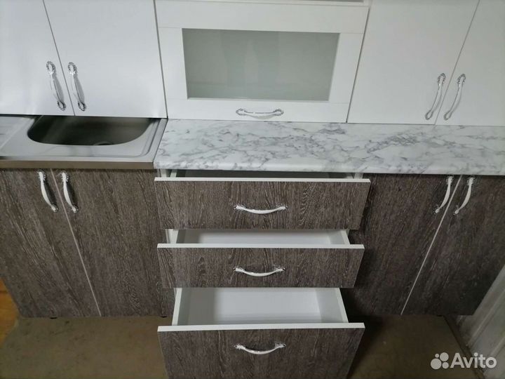 Новая кухня 1,8