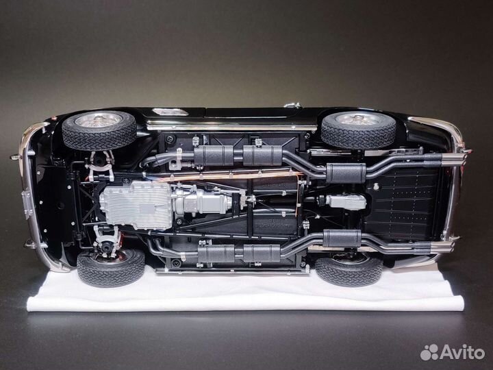 CMC Ferrari 250 California SWB 1/18