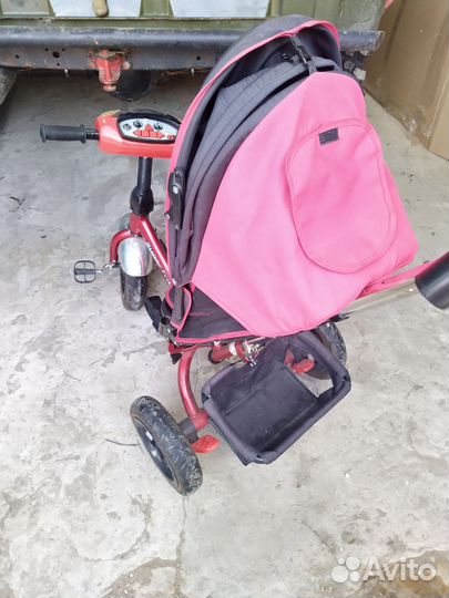 Детский велосипед с ручкой