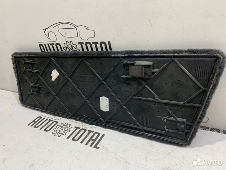 Обшивка салона задняя правая Bmw 745 E65 N62B44