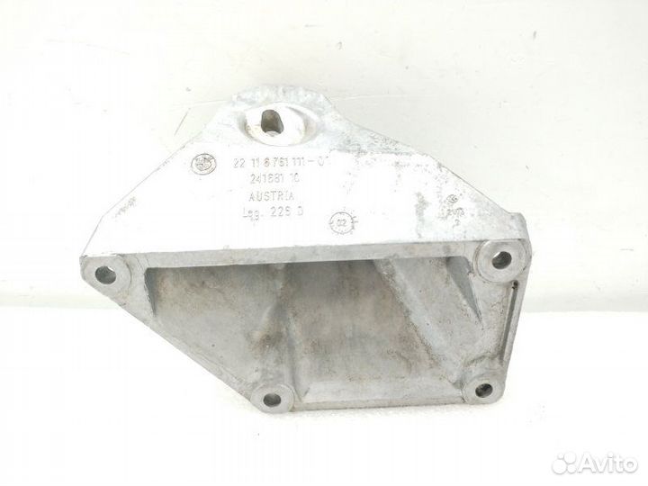 Кронштейн двигателя левый Bmw 5-Series E60 2004