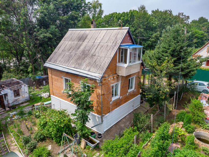 Дом 98,2 м² на участке 10 сот.