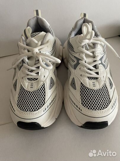 Кроссовки женские/ подростковые 35-35,5