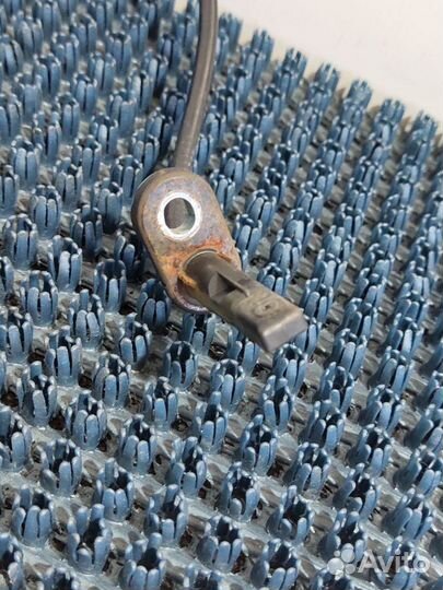 Датчик ABS Subaru Legacy