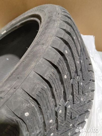 Nokian Tyres Hakkapeliitta 8 SUV 315/40 R21