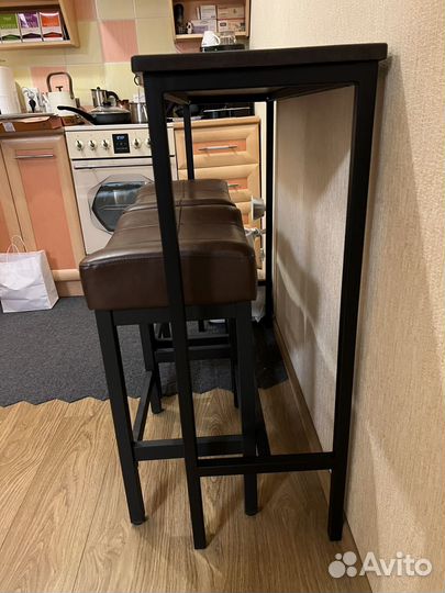 Кухонный стол и стулья комплект
