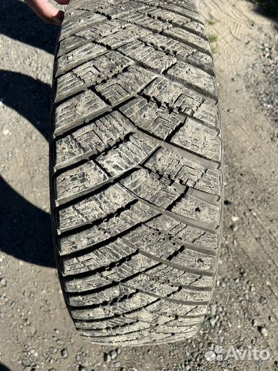 Goodyear Ultragrip Ice Arctic 215/60 R17 100T