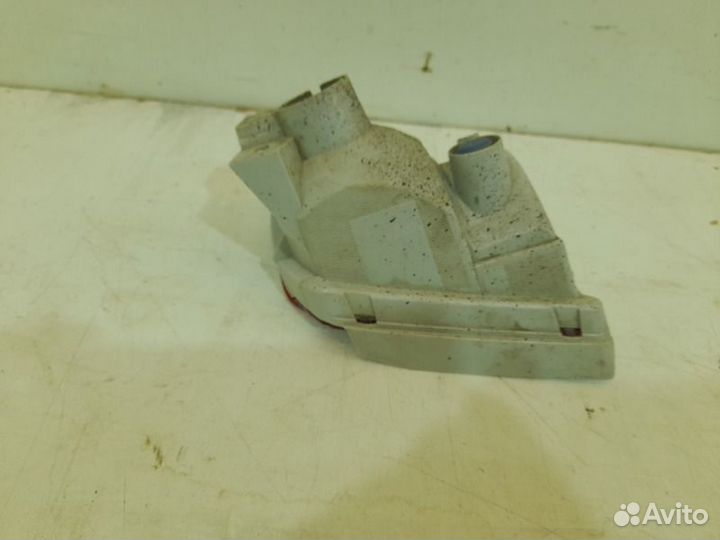 Фонарь противотуманный задний левый Toyota Land