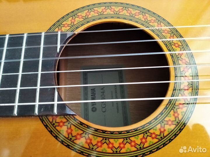 Классическая гитара yamaha