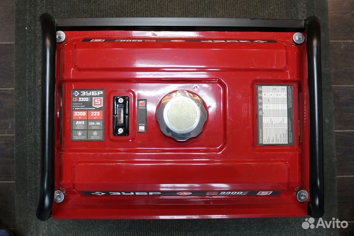 Бензиновый гeнeратор c электрозaпуcкoм 3,3 кBт
