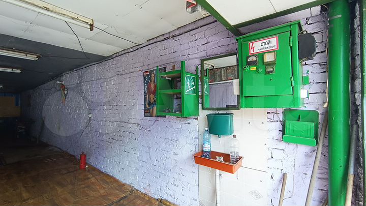 Гараж, > 30 м²