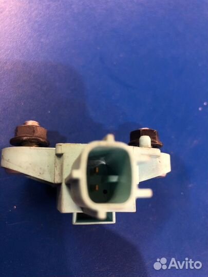 Датчик удара Audi A6 C6 3.2