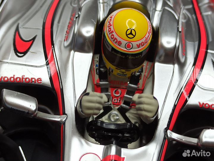 F1 McLaren Lewis Hamilton Champion 2008 1:18