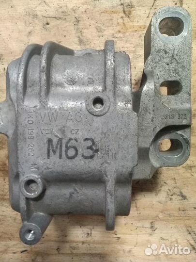 Опора двигателя пр Volkswagen Passat B6 1K0199262M