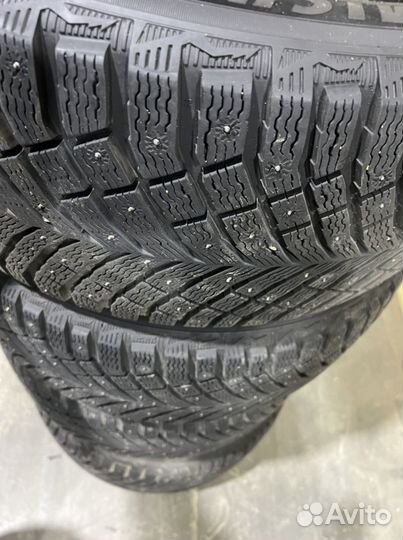 Michelin X-Ice North 4 275/40 R20 и 315/35 R20 106T