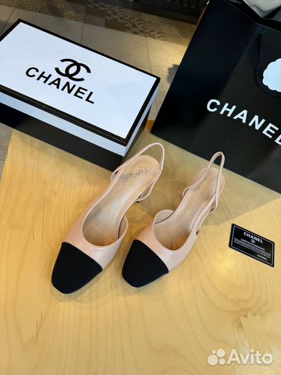 Боссоножки бежевые Chanel