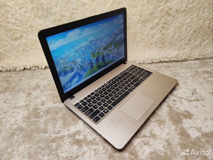 Мощный игровой ноутбук Asus GeForce MX110 / SSD