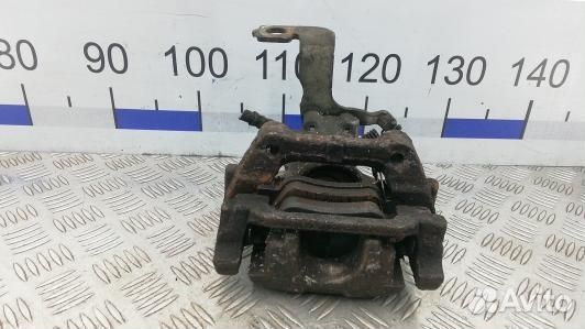 Суппорт тормозной задний правый toyota avensis T27