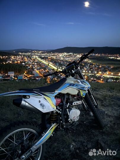 Мотоцикл BSE Z2