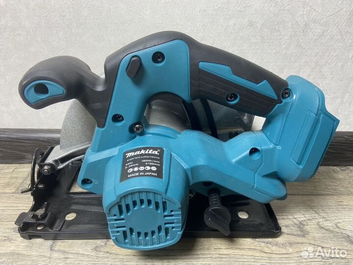 Циркулярная пила паркетка Makita