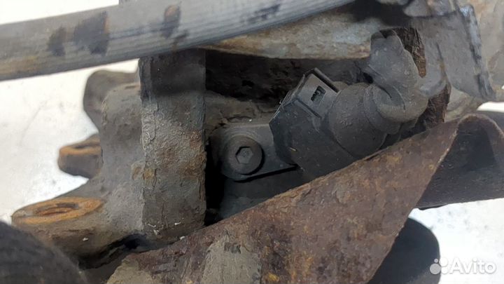 Ступица (кулак, цапфа) левая передняя Skoda Fabia