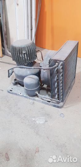 Компрессор для холодильника промышленного