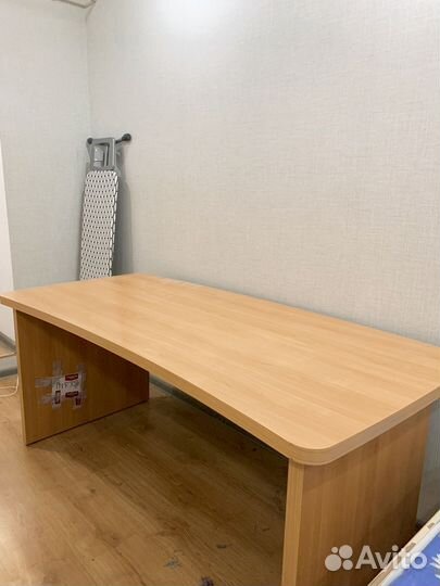 Стол большой